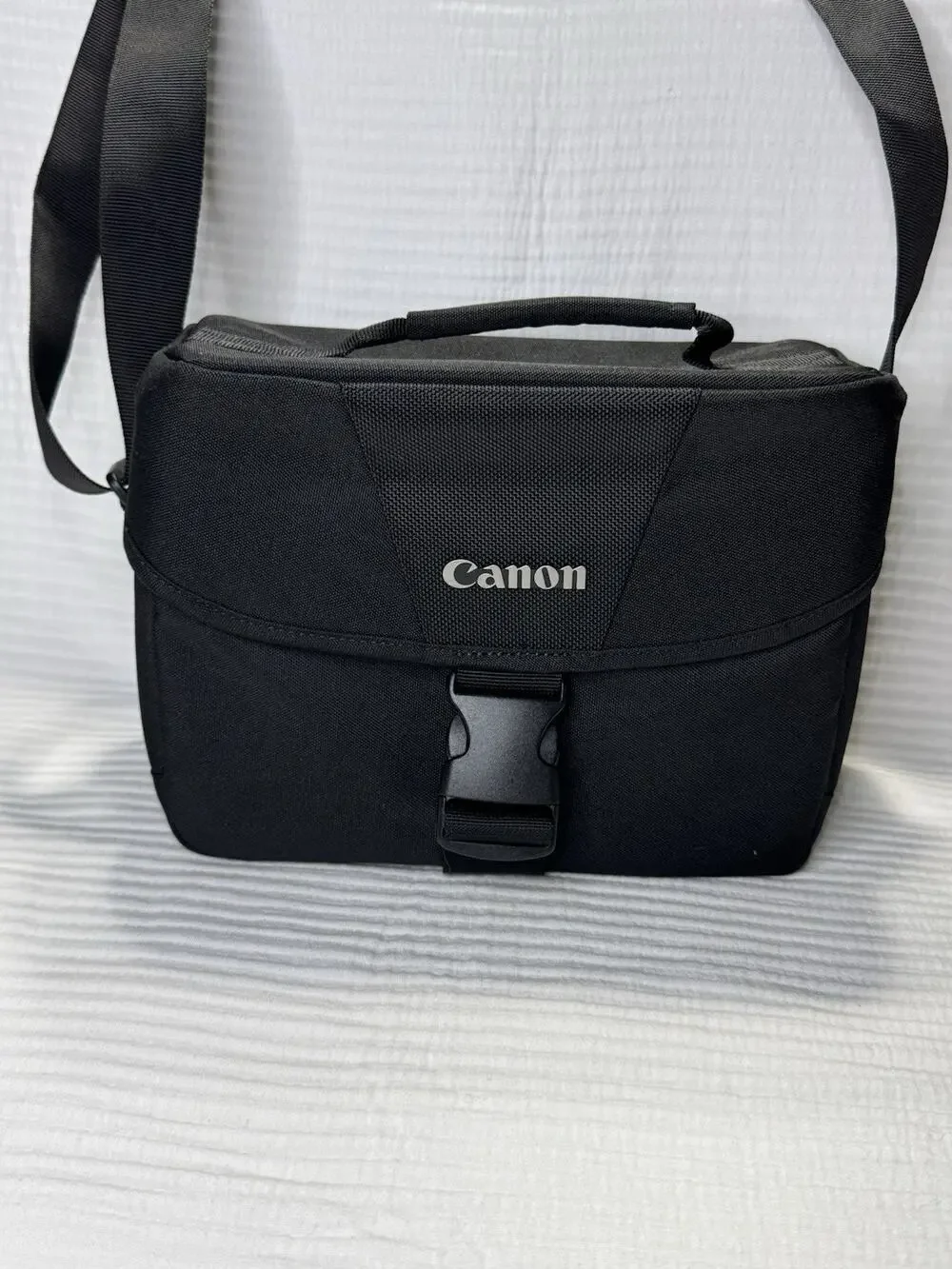 New Canon EOS Shoulder Bag 200ES Black Empty Camera Bag With Divider